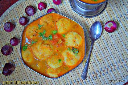 Picture of Mini Sambar Idli